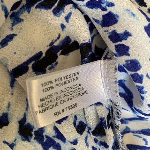 VIOLET & CLAIRE (Anthropologie) Mermaid Print Blouse With Cap Sleeves Blue Small - Picture 6 of 7